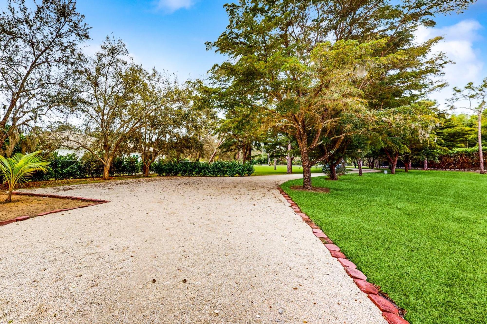 Beachside Blessings Naples Exterior photo